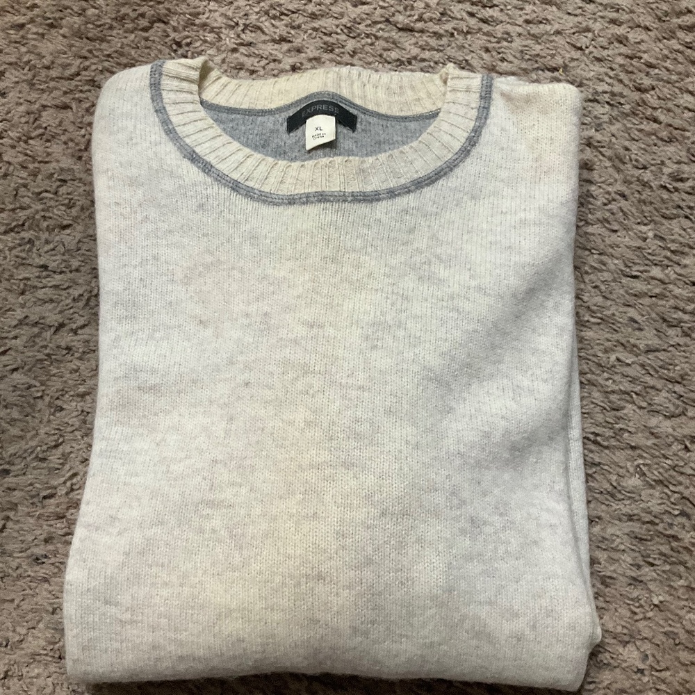 Express Men’s 100% Lambs Wool Sweater